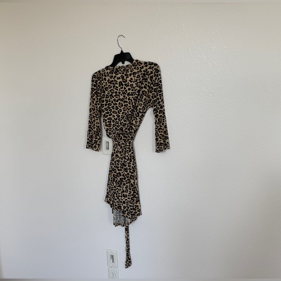 Posh Peanut Lana leopard robe size M - Picture 4 of 7